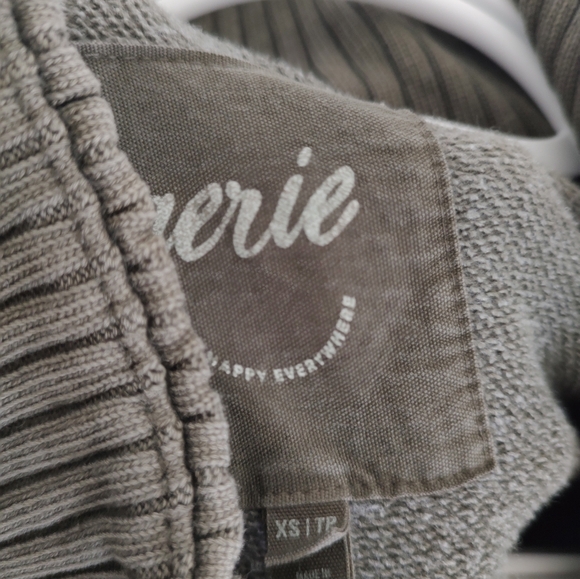 Sold Aerie zip up - Picture 7 of 8